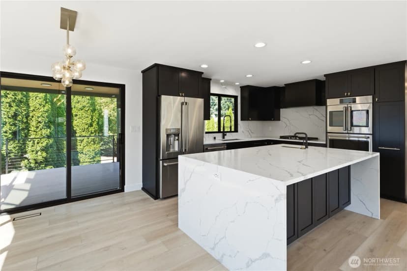 Property photo for 13105 Ne 87th Avenue, Kirkland photo 9