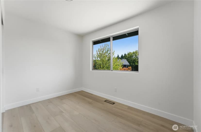 Property photo for 13105 Ne 87th Avenue, Kirkland photo 21
