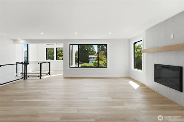 Property photo for 13105 Ne 87th Avenue, Kirkland photo 5