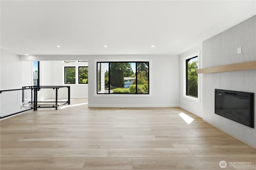Property photo for 13105 Ne 87th Avenue, Kirkland photo 5