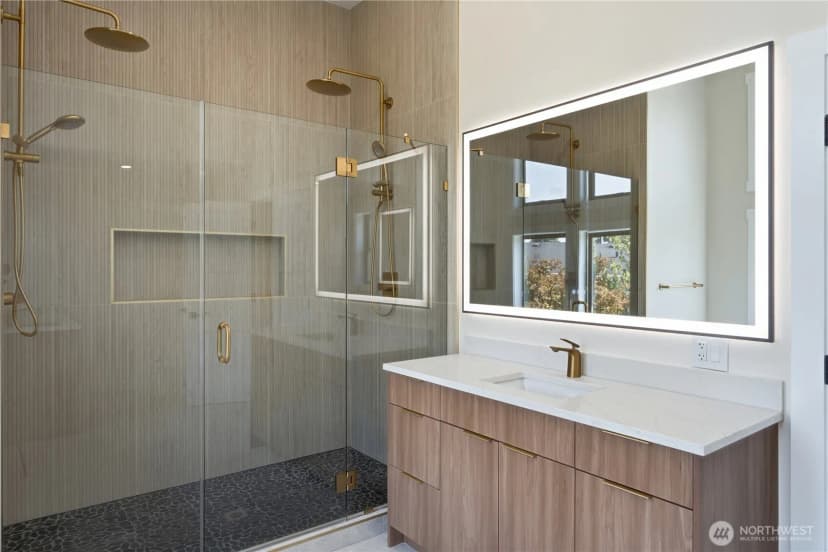 Property photo for 13105 Ne 87th Avenue, Kirkland photo 16