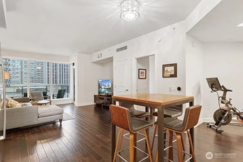 Property photo for 1920 4th Avenue #509, Seattle photo 6