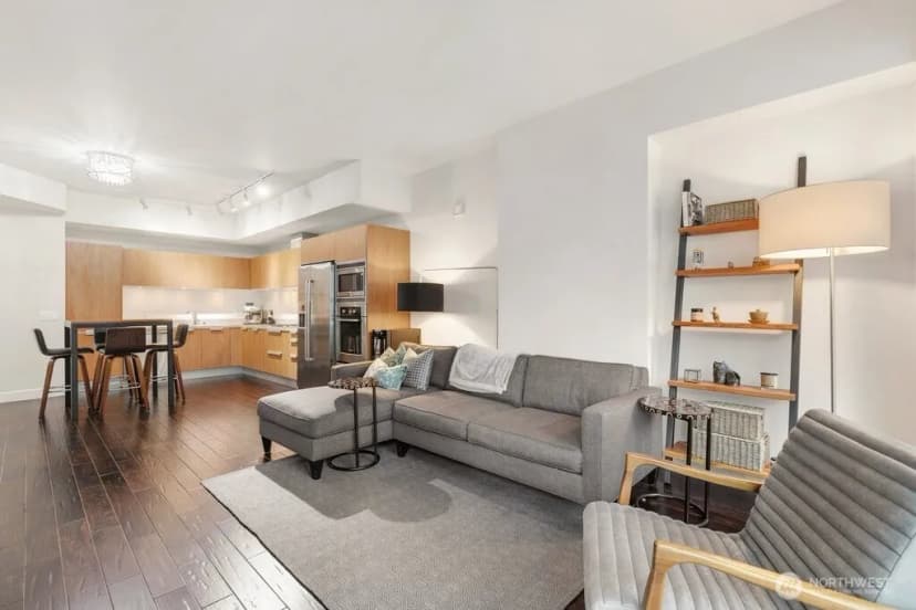 Property photo for 1920 4th Avenue #509, Seattle photo 2