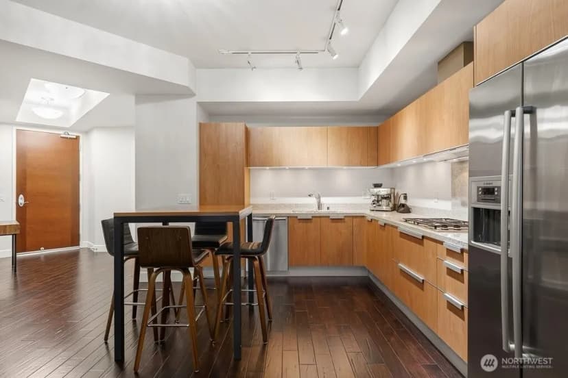 Property photo for 1920 4th Avenue #509, Seattle photo 9