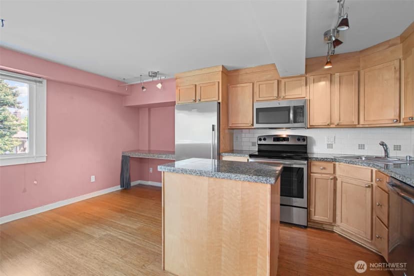 Property photo for 1601 Taylor Avenue N #204, Seattle photo 14