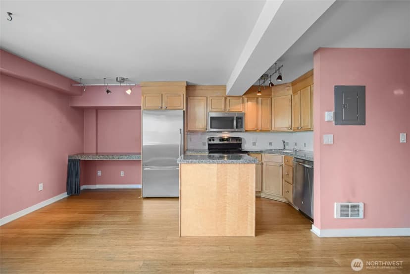 Property photo for 1601 Taylor Avenue N #204, Seattle photo 17