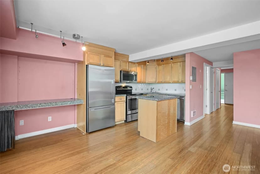 Property photo for 1601 Taylor Avenue N #204, Seattle photo 7
