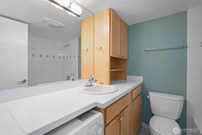 Property photo for 1601 Taylor Avenue N #204, Seattle photo 24