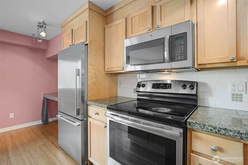 Property photo for 1601 Taylor Avenue N #204, Seattle photo 15
