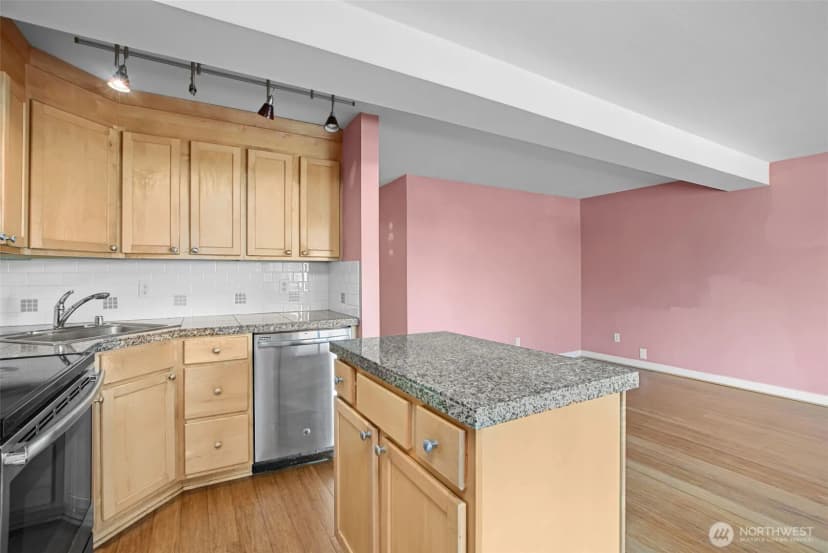Property photo for 1601 Taylor Avenue N #204, Seattle photo 11