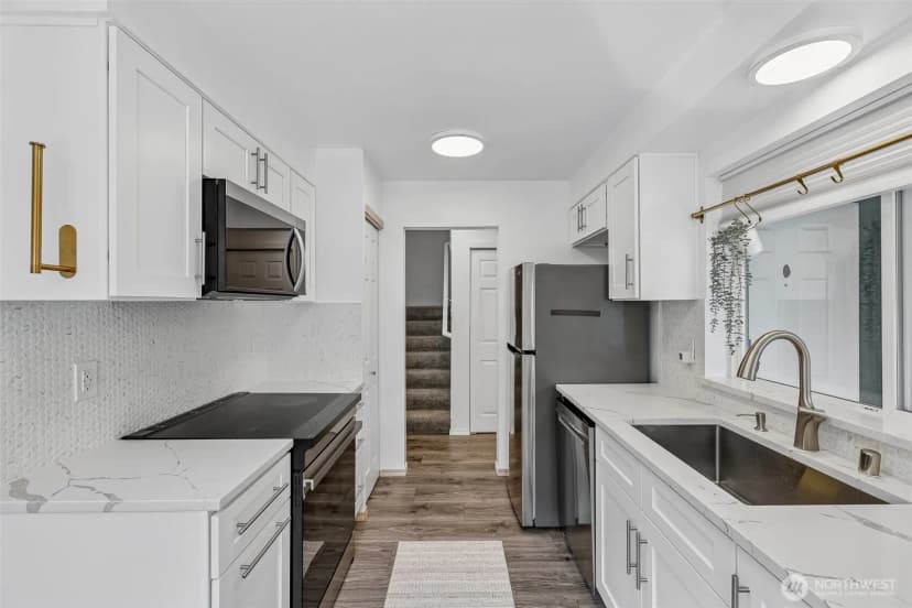 Property photo for 1131 115th Street Sw #f1, Everett photo 10