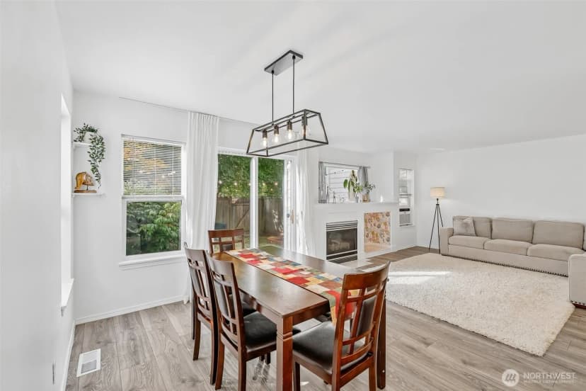 Property photo for 1131 115th Street Sw #f1, Everett photo 5