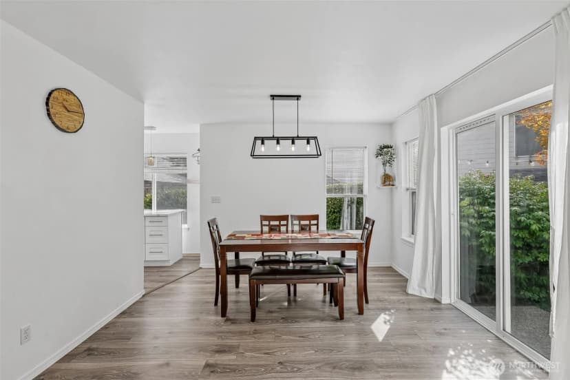 Property photo for 1131 115th Street Sw #f1, Everett photo 6