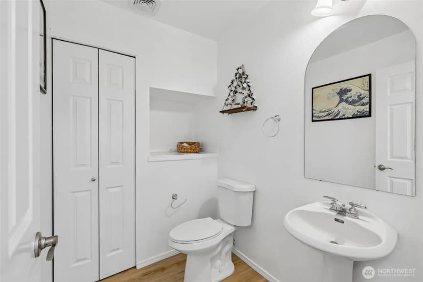 Property photo for 1131 115th Street Sw #f1, Everett photo 11