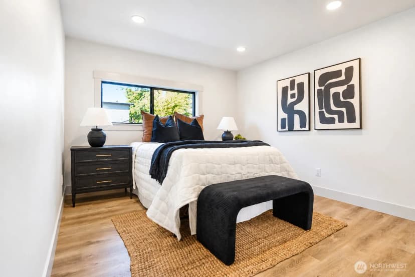 Property photo for 11647 Beacon Avenue S, Seattle photo 14