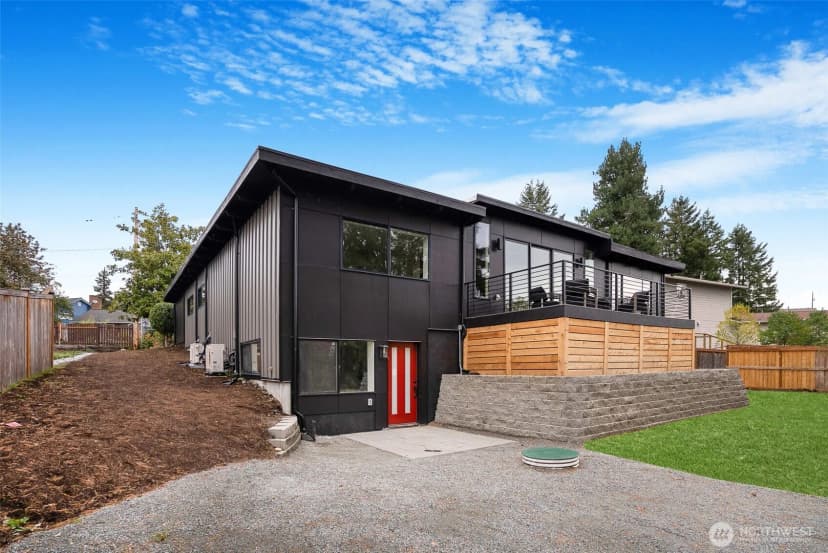 Property photo for 11647 Beacon Avenue S, Seattle photo 24