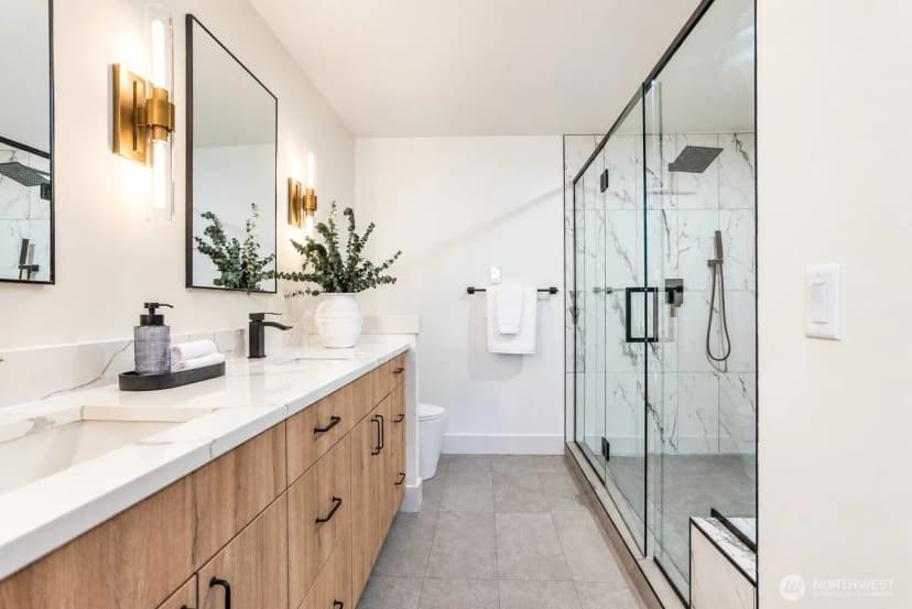 Property photo for 11647 Beacon Avenue S, Seattle photo 10