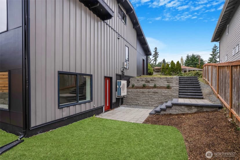 Property photo for 11647 Beacon Avenue S, Seattle photo 29