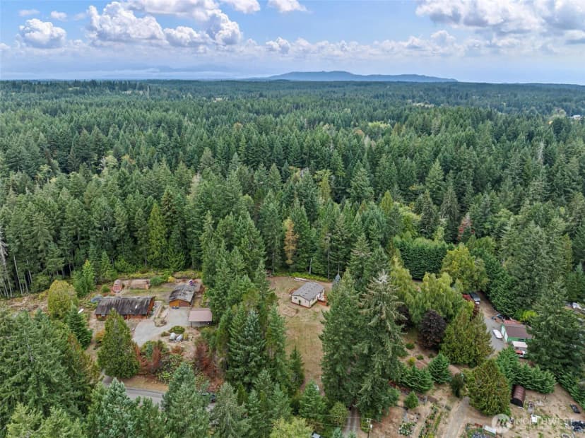 Property photo for 3587 Sw Firdrona Lane S, Port Orchard photo 32