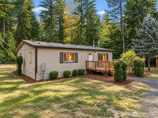 Property photo for 3587 Sw Firdrona Lane S, Port Orchard photo 2
