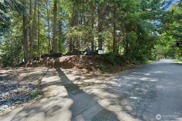 Property photo for 28505 Se 67th Street, Issaquah photo 3