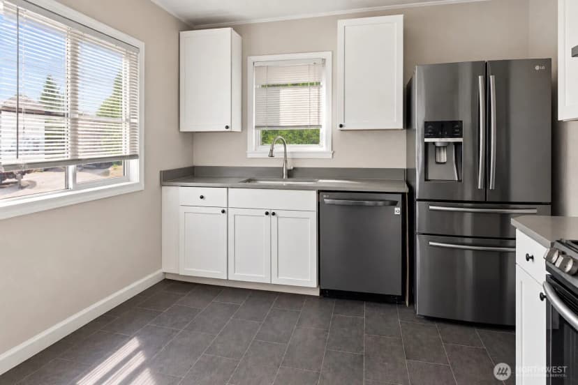 Property photo for 3810 S Asotin Street, Tacoma photo 6
