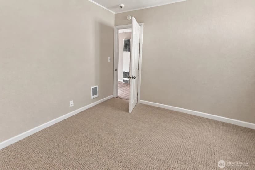 Property photo for 3810 S Asotin Street, Tacoma photo 11