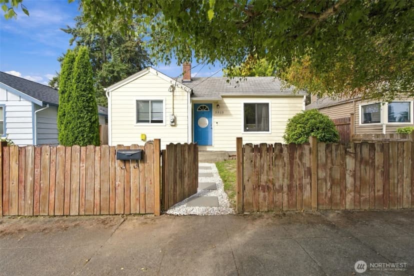 Property photo for 3810 S Asotin Street, Tacoma photo 2