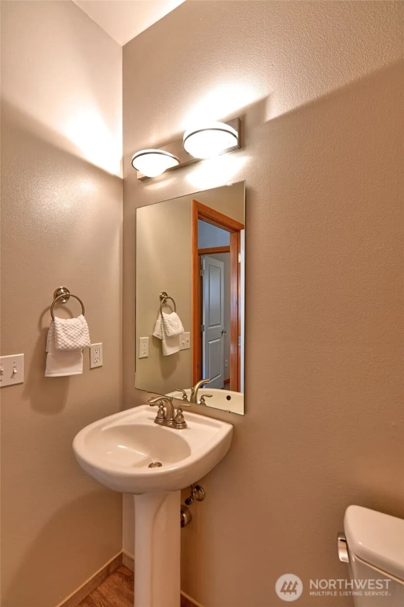 Property photo for 1706 239th Street Sw, Bothell photo 10