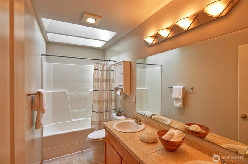 Property photo for 1706 239th Street Sw, Bothell photo 20
