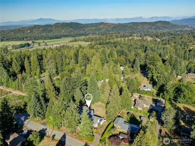 Property photo for 18021 Waverly Drive, Snohomish photo 4