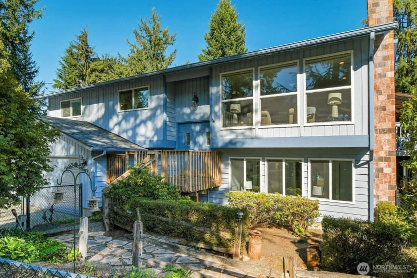 Property photo for 18021 Waverly Drive, Snohomish photo 2