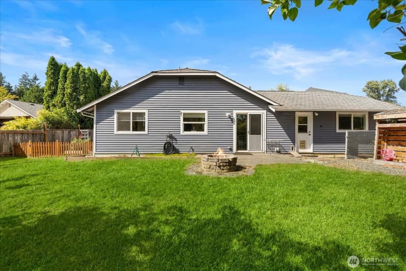 Property photo for 16721 6th Avenue Se, Bothell photo 28