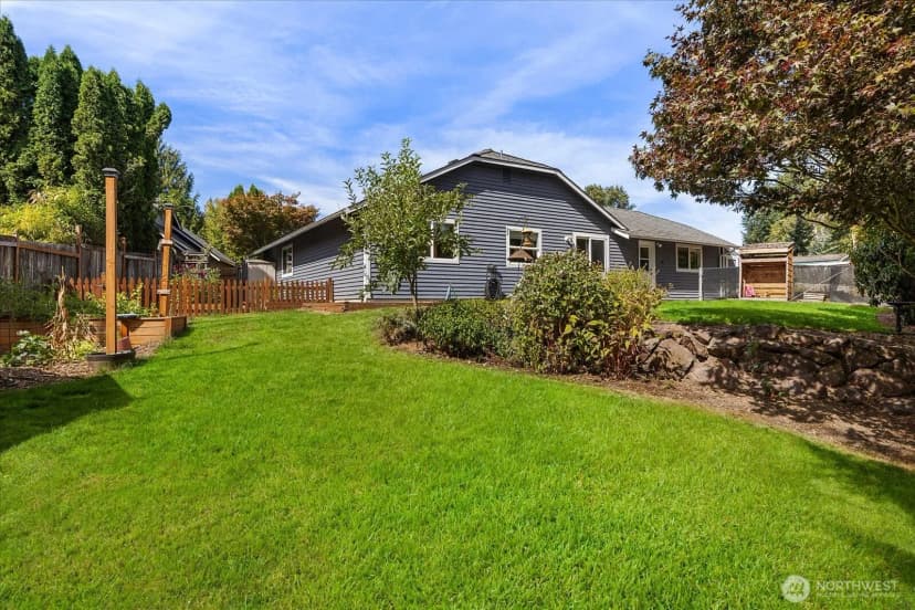 Property photo for 16721 6th Avenue Se, Bothell photo 34