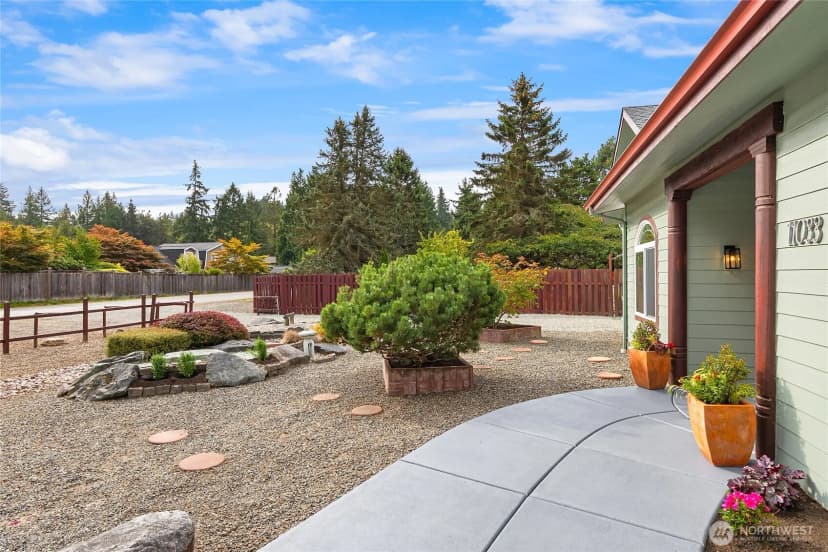 Property photo for 11033 Mandus Olson Road Ne, Bainbridge Island photo 5