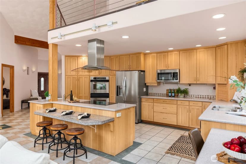 Property photo for 11033 Mandus Olson Road Ne, Bainbridge Island photo 14