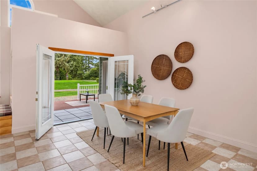 Property photo for 11033 Mandus Olson Road Ne, Bainbridge Island photo 18