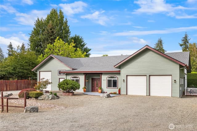 Property photo for 11033 Mandus Olson Road Ne, Bainbridge Island photo 3