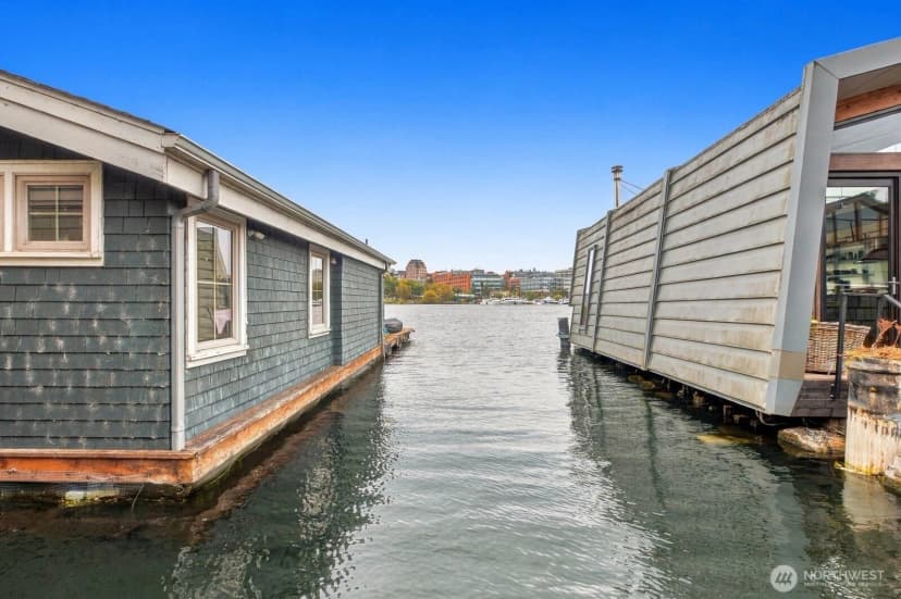 Property photo for 3146 Portage Bay Place E #n, Seattle photo 13