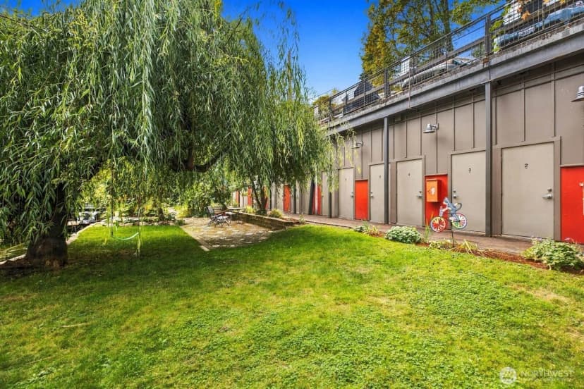 Property photo for 3146 Portage Bay Place E #n, Seattle photo 36
