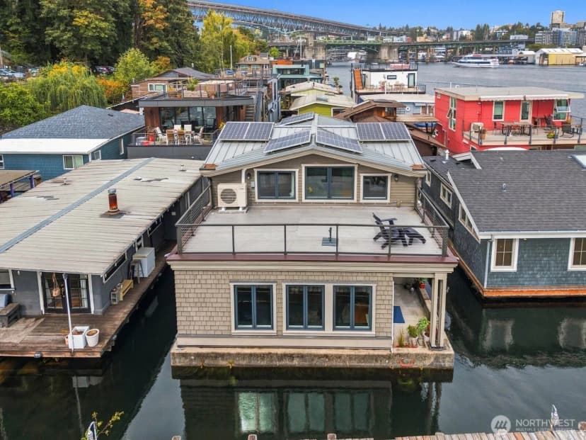 Property photo for 3146 Portage Bay Place E #n, Seattle photo 30