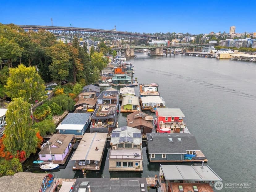 Property photo for 3146 Portage Bay Place E #n, Seattle photo 33