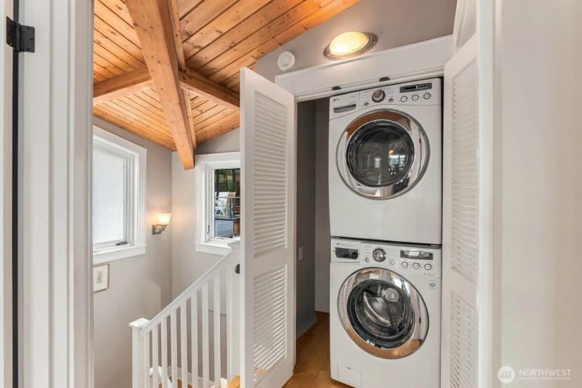 Property photo for 3146 Portage Bay Place E #n, Seattle photo 22