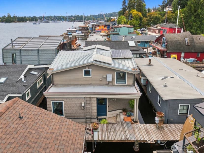 Property photo for 3146 Portage Bay Place E #n, Seattle photo 34