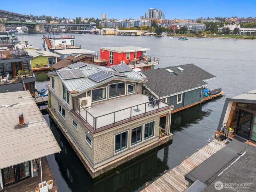 Property photo for 3146 Portage Bay Place E #n, Seattle photo 31