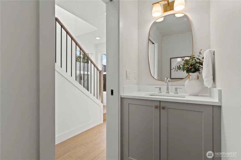 Property photo for 3245 13th Avenue W, Seattle photo 12