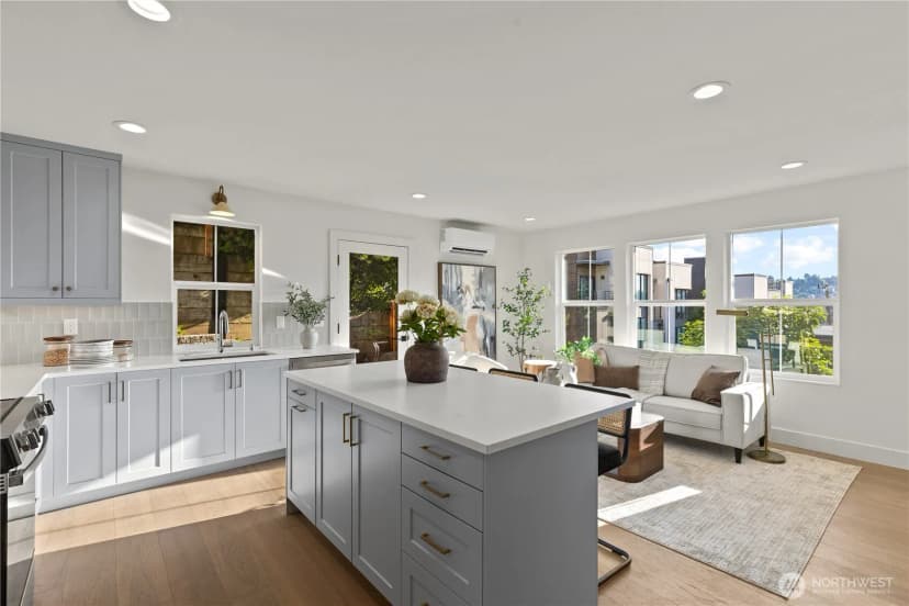 Property photo for 3245 13th Avenue W, Seattle photo 6