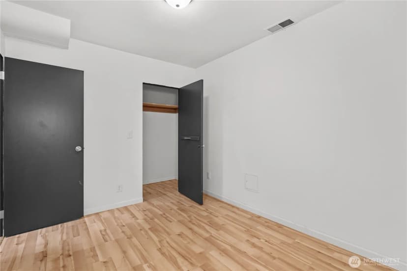 Property photo for 3240 90th Place Se, Mercer Island photo 37