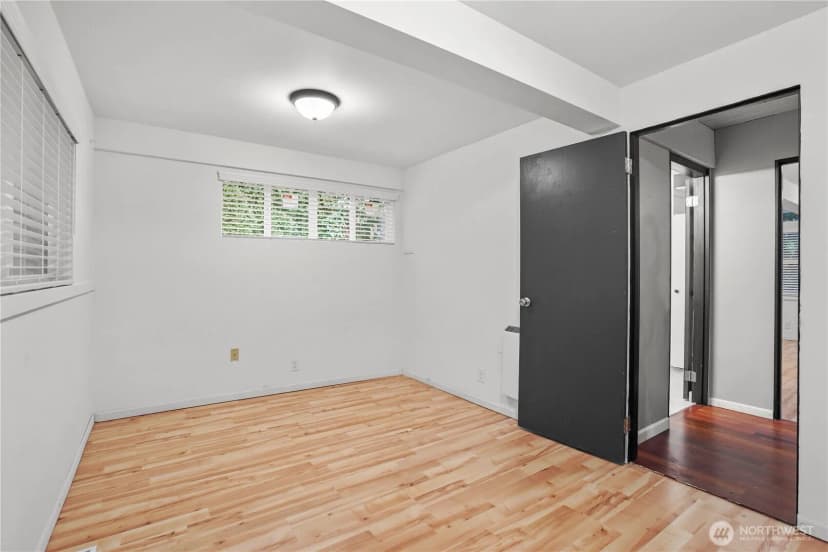 Property photo for 3240 90th Place Se, Mercer Island photo 13