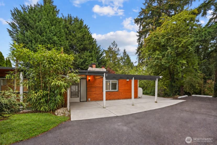 Property photo for 3240 90th Place Se, Mercer Island